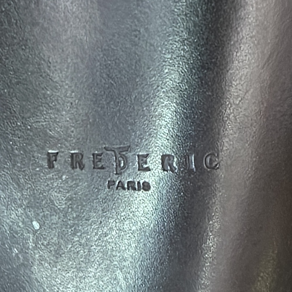 🌺 FREDERIC PARIS; Beautiful Black Leather Medium-Sized Handbag in GREAT Shape!! - Picture 6 of 16